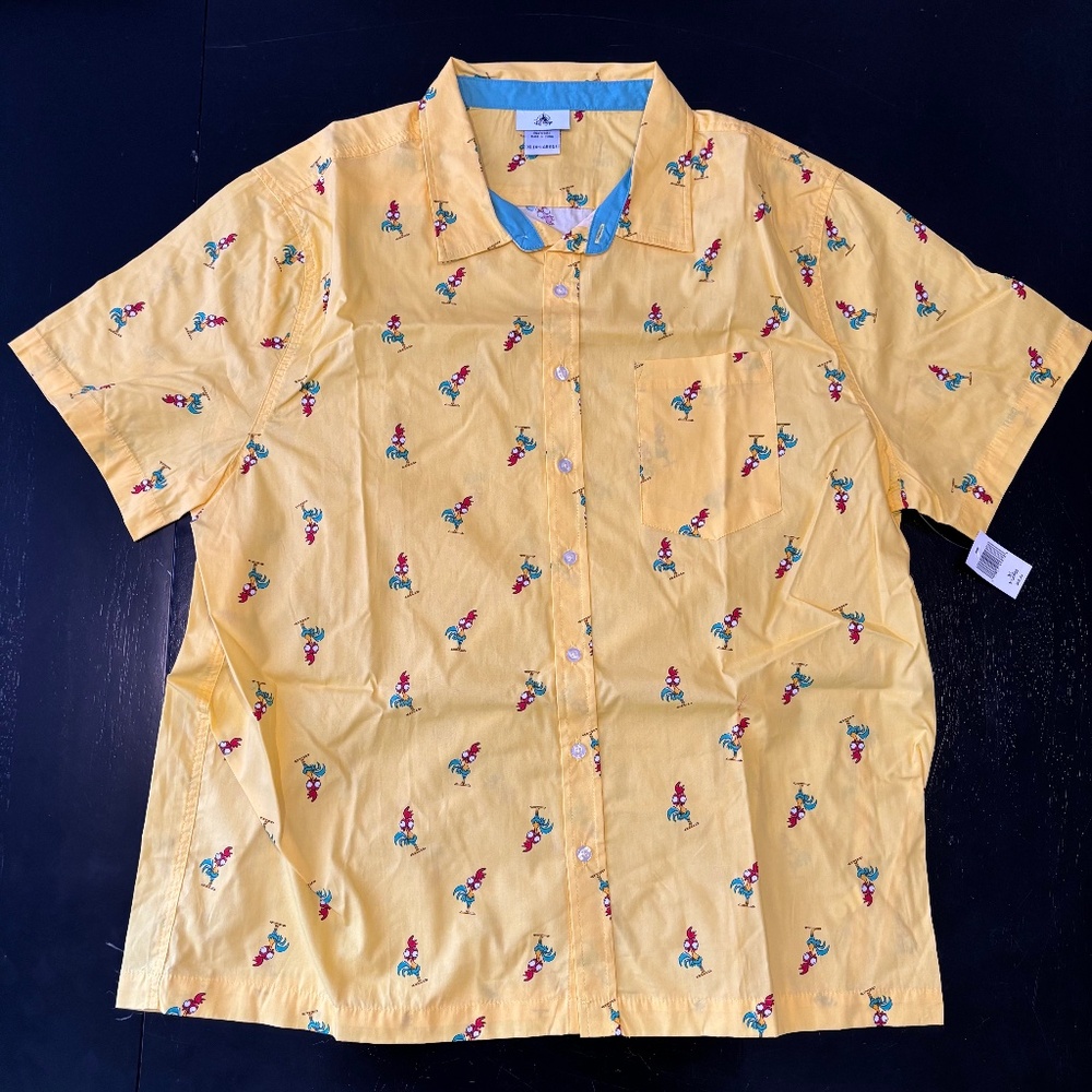 Rare NWT Disney Adult Hei Hei Moana Button Up Size XL